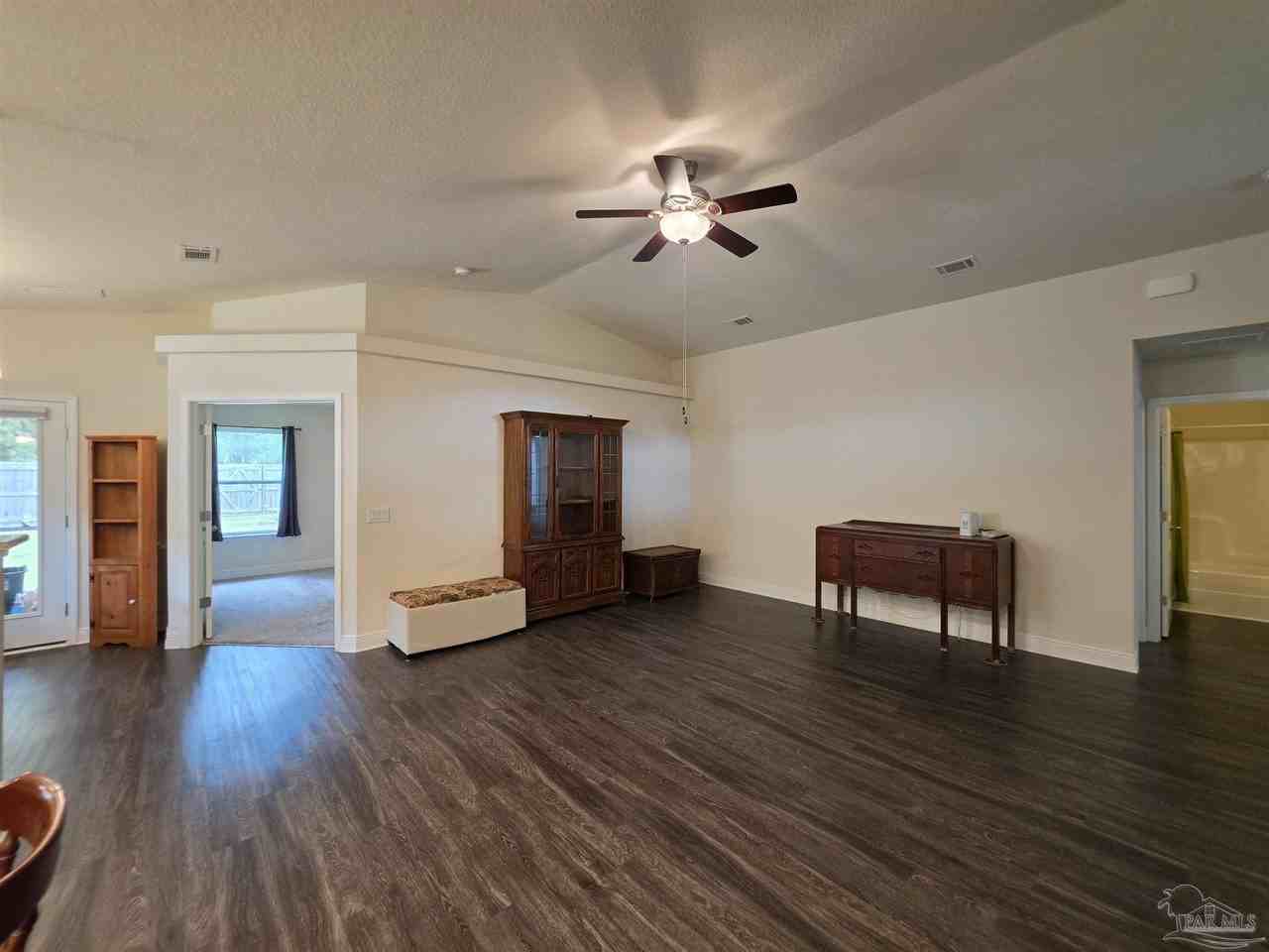 5165 Peach Dr - Photo 2 of 19