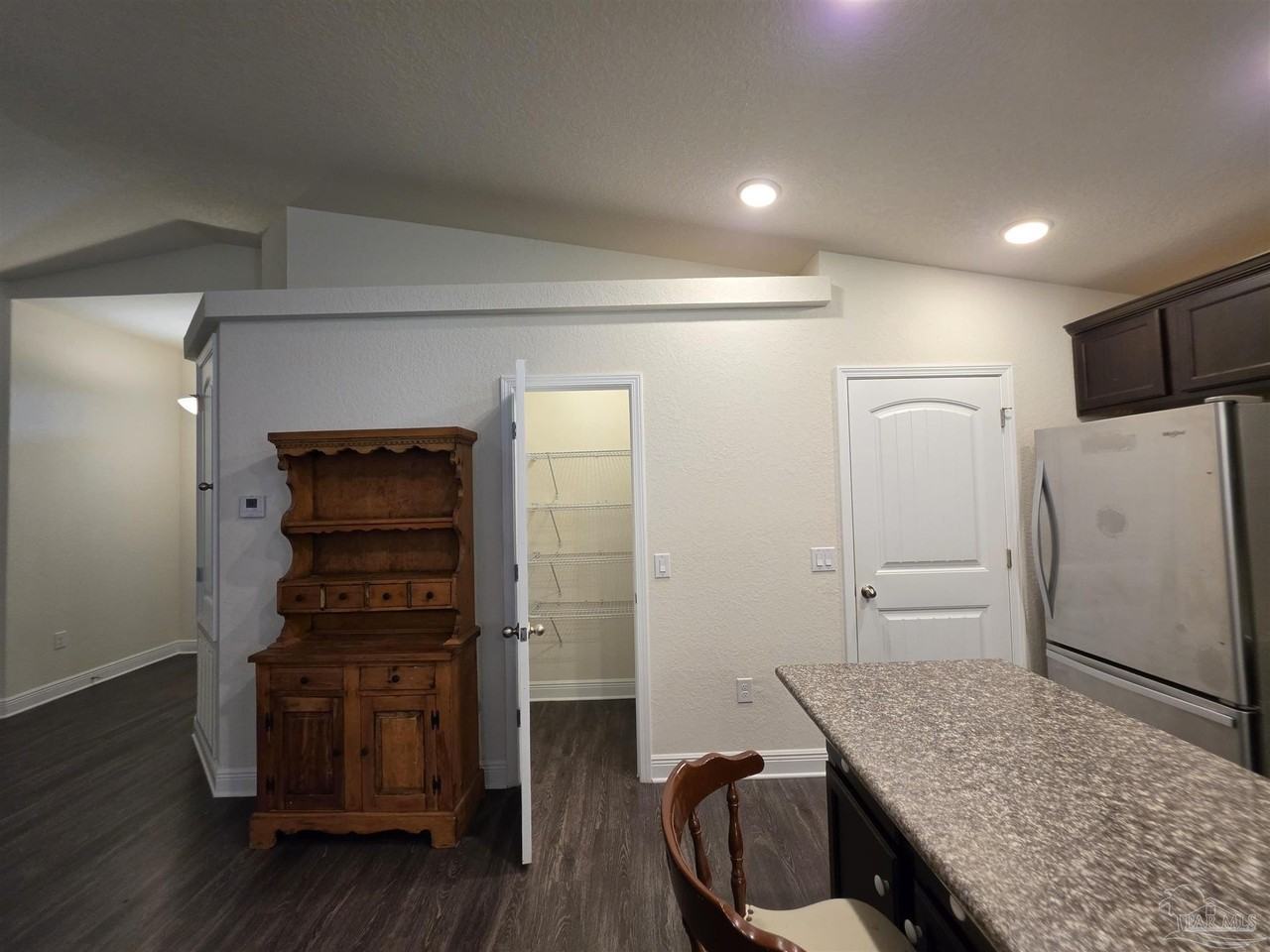 5165 Peach Dr - Photo 6 of 19