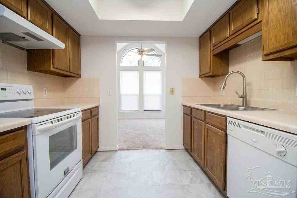 7171 N 9th Ave #E7 - Photo 7 of 15