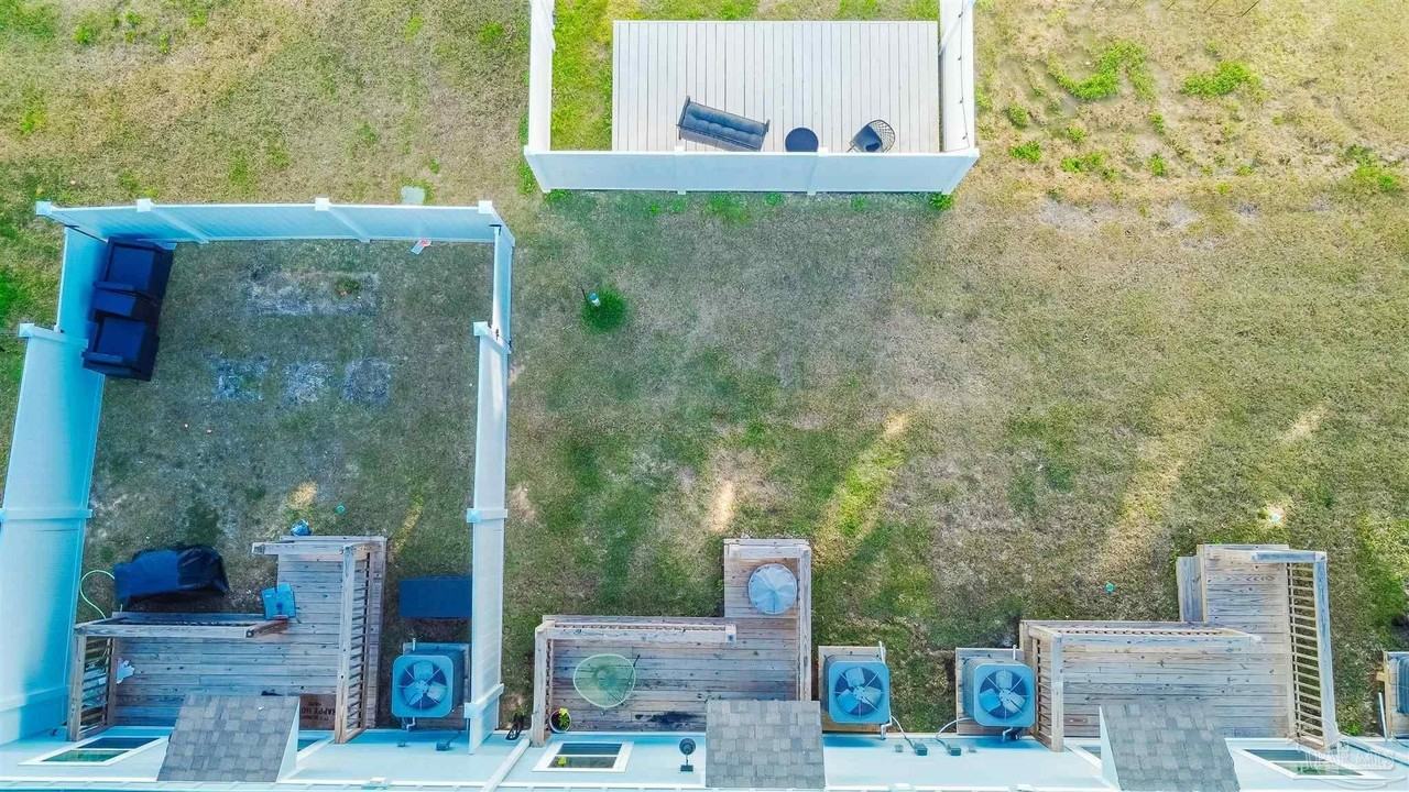 9530 Nature Creek Cir - Photo 4 of 38