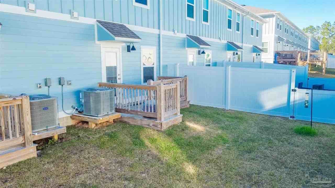 9530 Nature Creek Cir - Photo 5 of 38