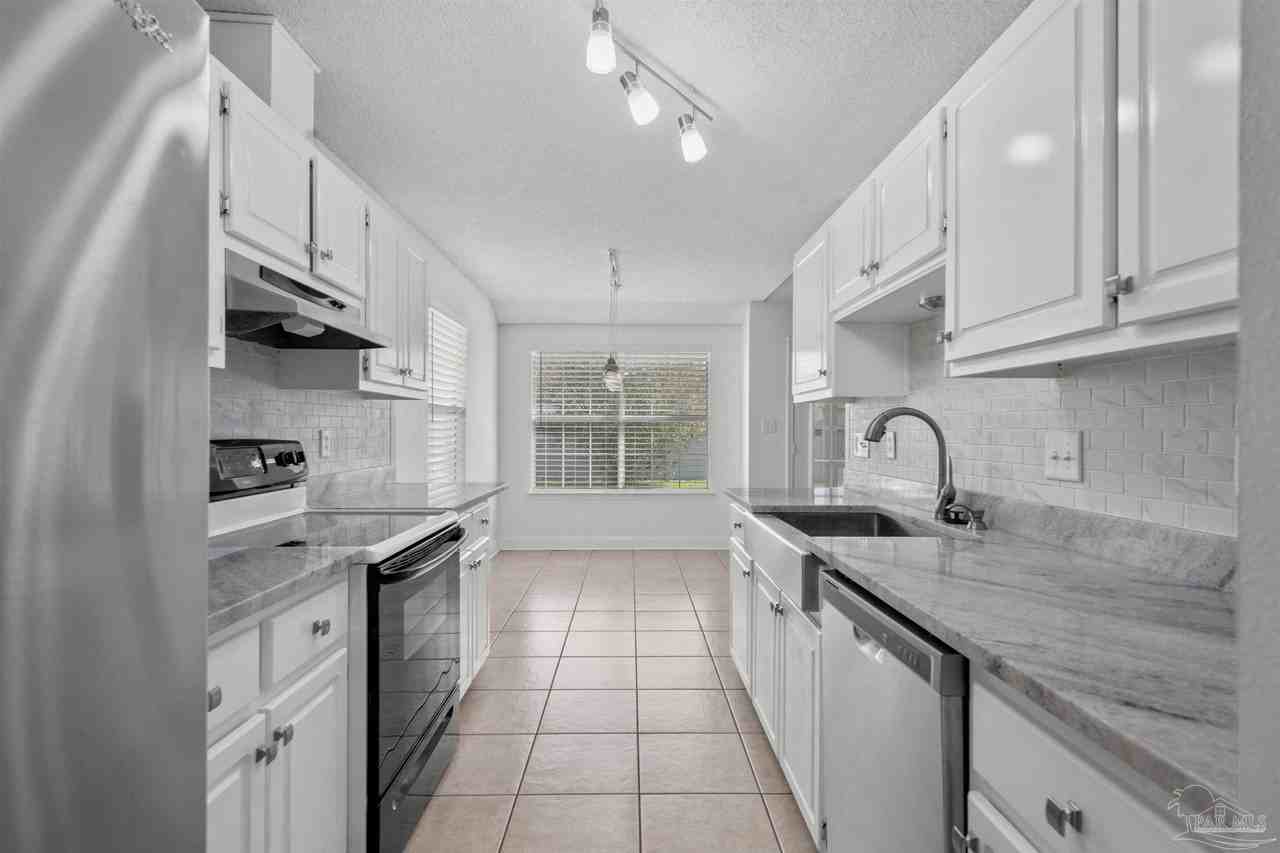 383 Mirabelle Dr - Photo 6 of 22