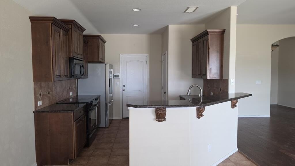 5719 San Saba Ave - Photo 3 of 11