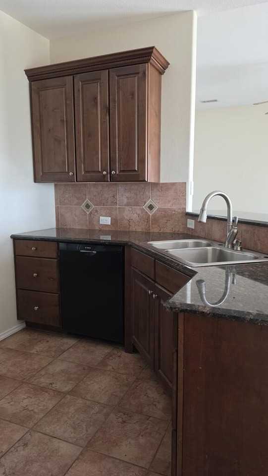 5719 San Saba Ave - Photo 4 of 11