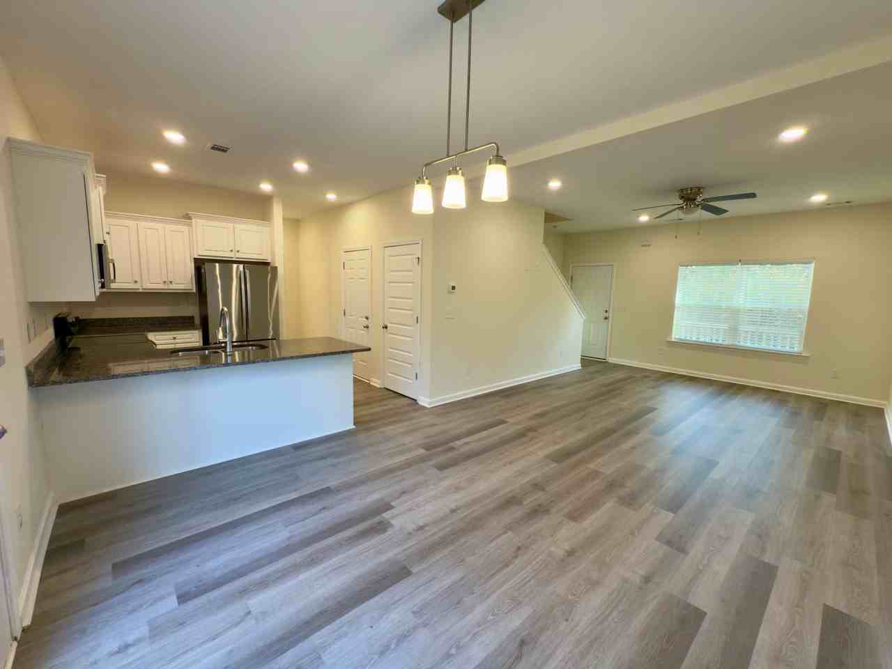 613 Pershing Dr - Photo 6 of 27