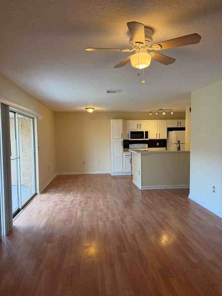 1171 Calle Del Rey #D - Photo 3 of 16