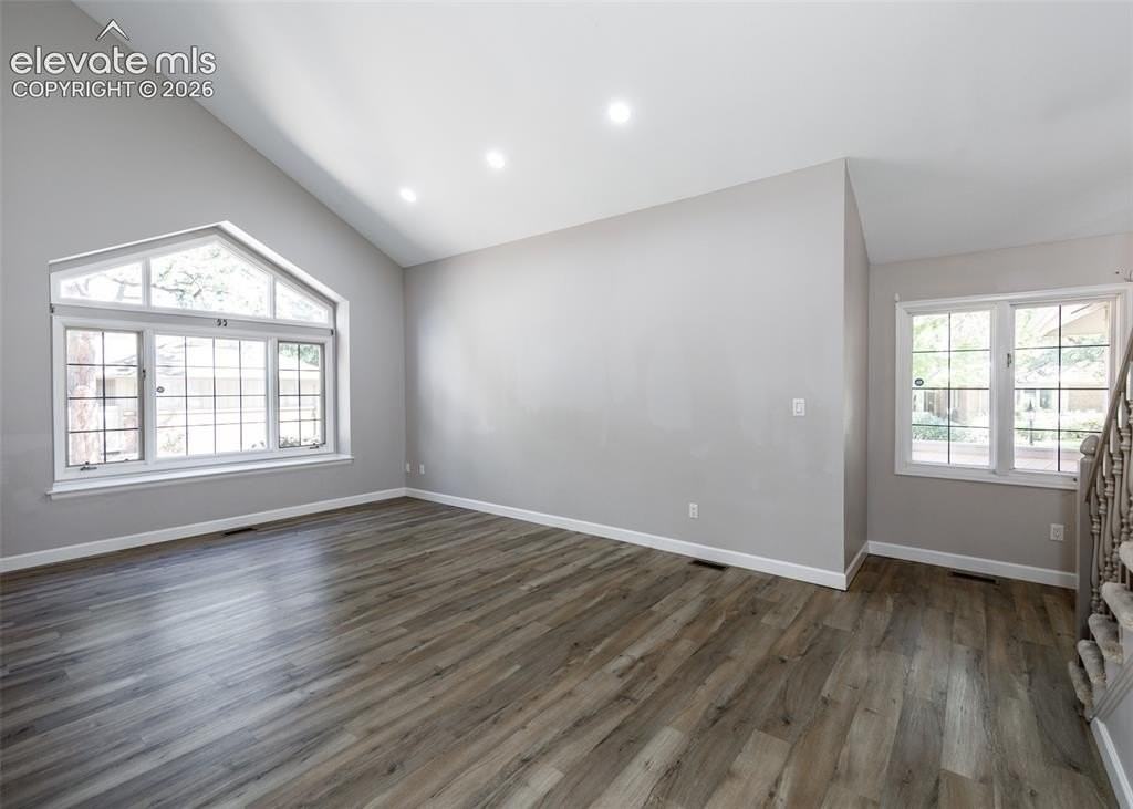 141 Miramar Dr - Photo 6 of 37