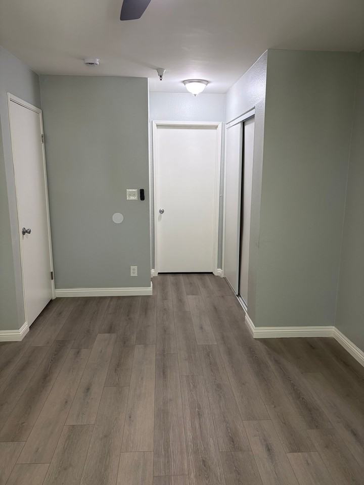 5811 Tujunga Ave #115 - Photo 3 of 7
