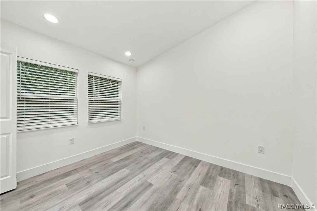 9306 E Sycamore Pl - Photo 7 of 16