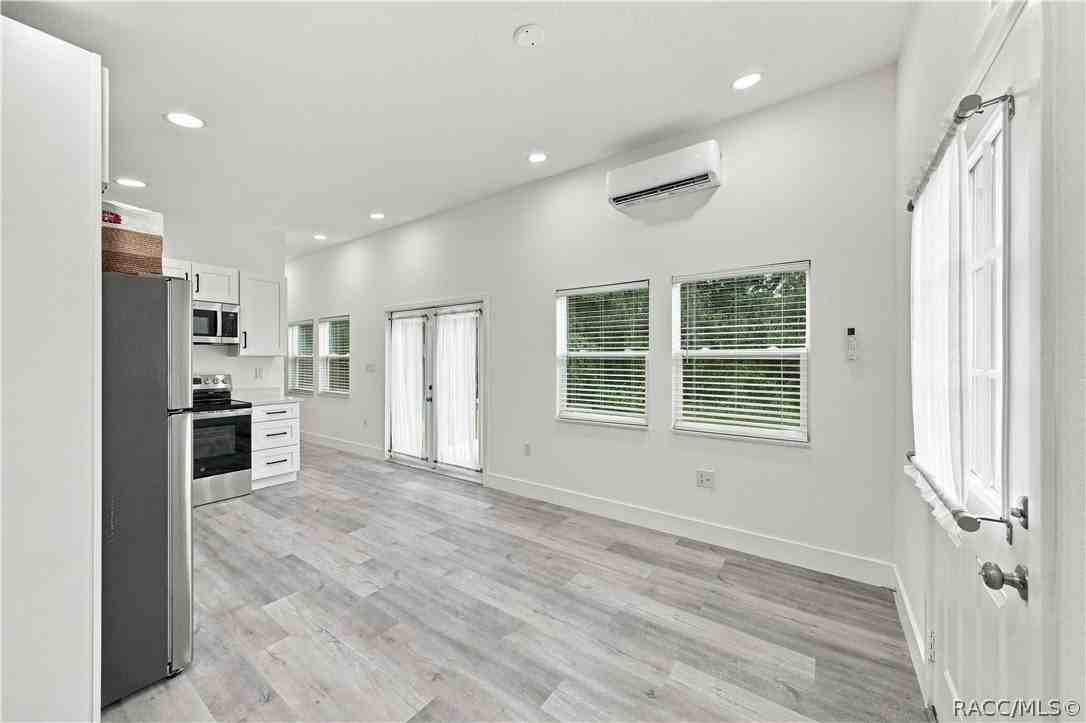9319 E Sycamore Pl - Photo 6 of 17