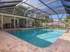 1526 Pelican Ln - Photo 1 of 1