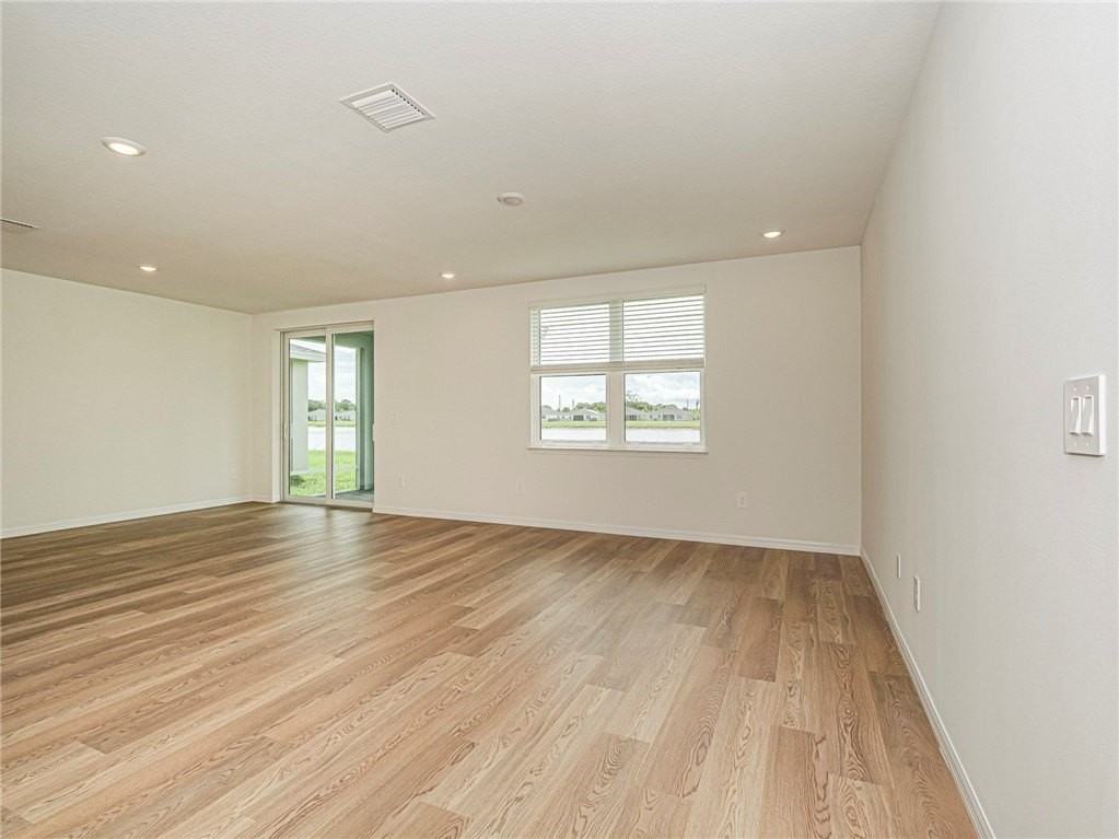 5586 Hampton Park Cir #1 - Photo 5 of 26