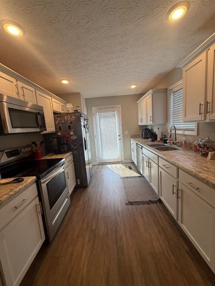657 Cherry Blossom Rd - Photo 6 of 18