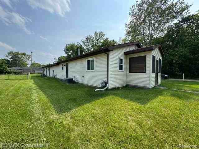 43373 Alva Dr - Photo 2 of 10