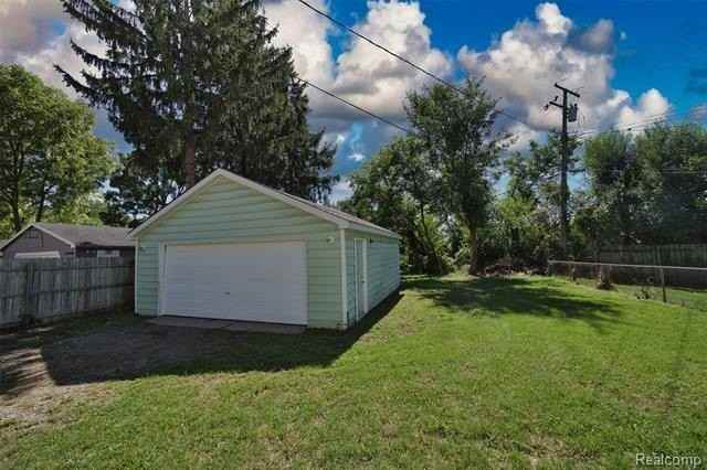 4561 Thirza Ct - Photo 4 of 29