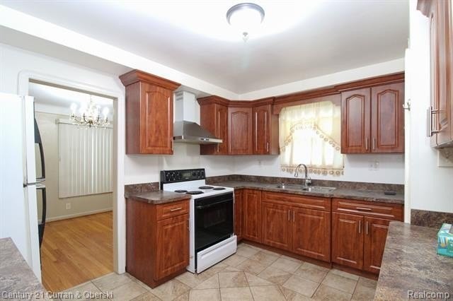 7907 W Morrow Cir - Photo 4 of 23