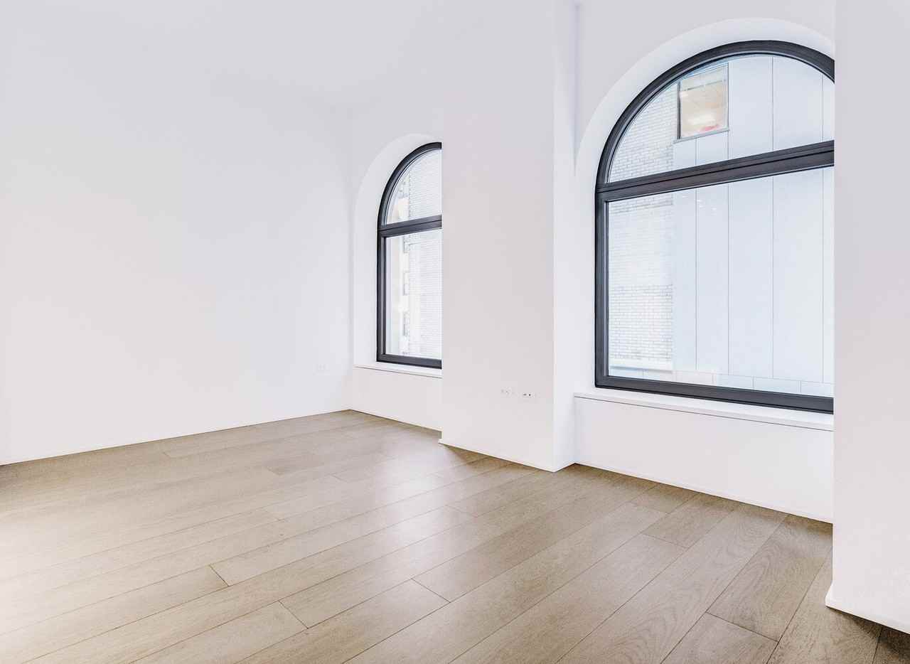 130 William St #14E - Photo 2 of 10