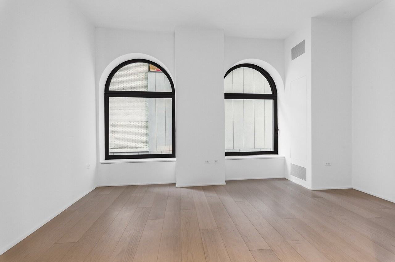 130 William St #14E - Photo 3 of 10