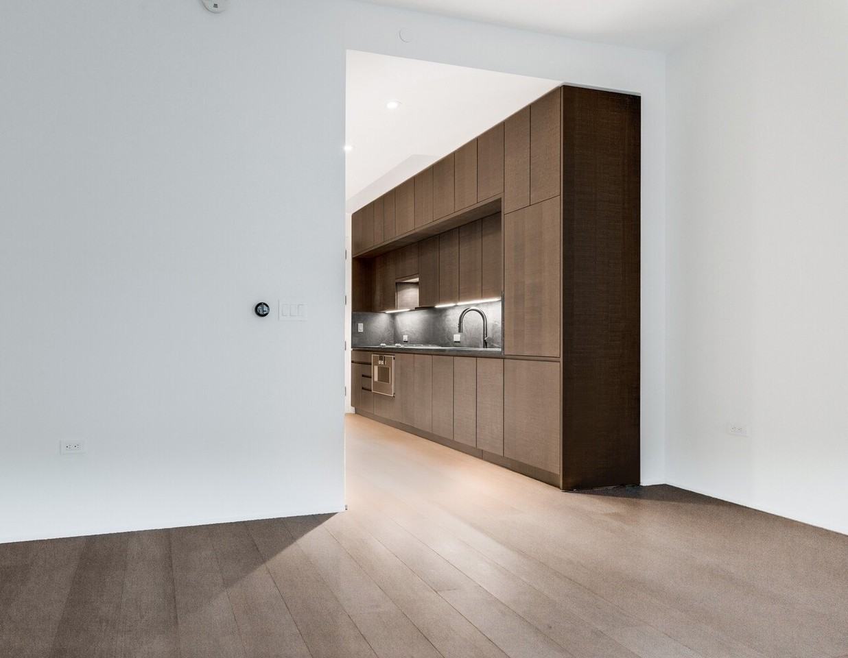 130 William St #14E - Photo 4 of 10