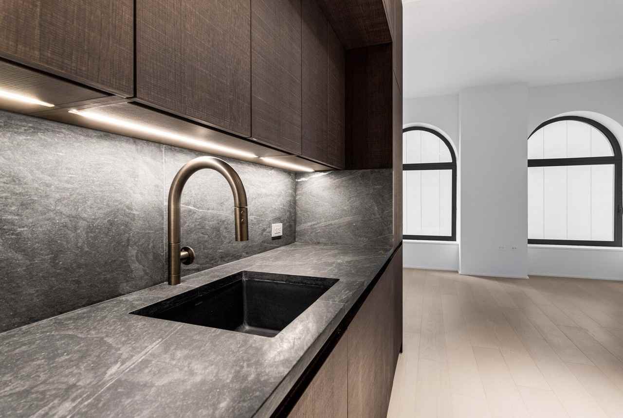 130 William St #14E - Photo 5 of 10