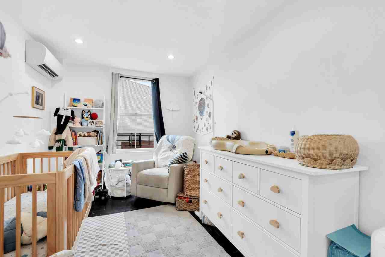 738 Fulton St - Photo 4 of 6