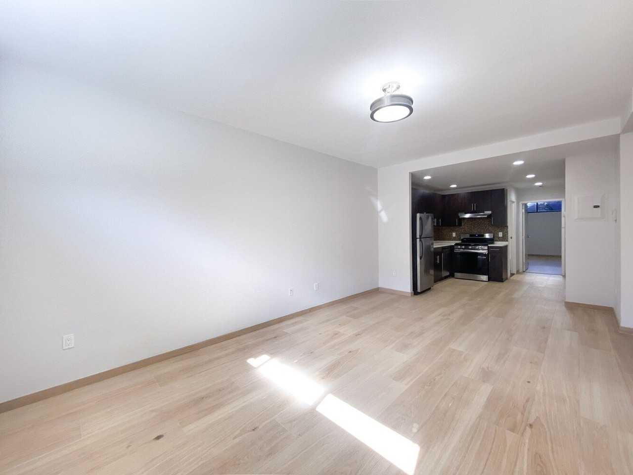 233 95th St #GB - Photo 4 of 6
