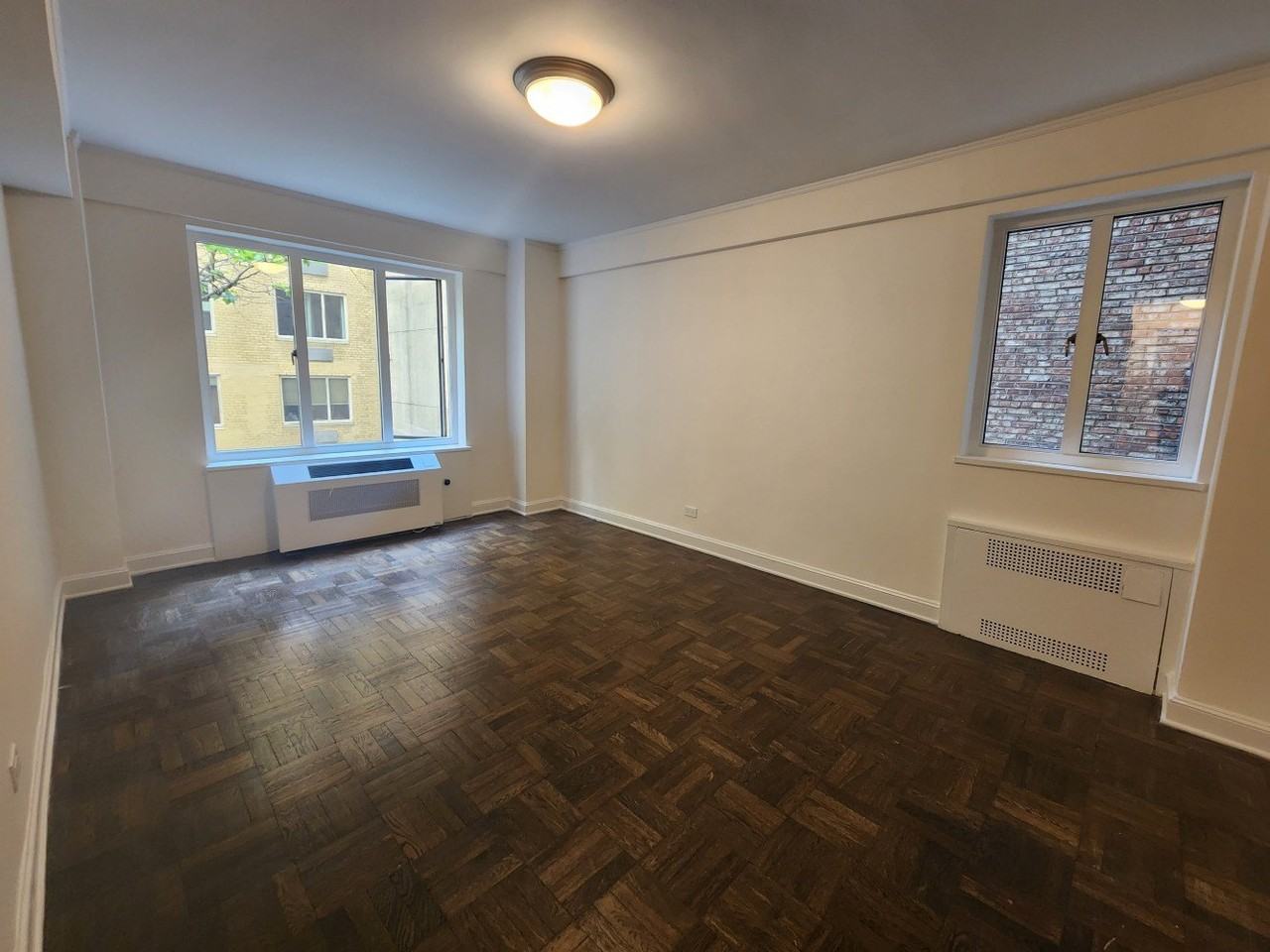 40 Central Park S #5F - Photo 2 of 10