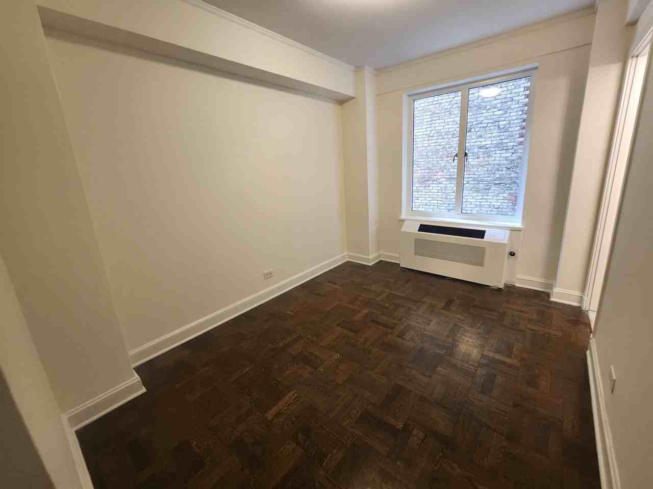 40 Central Park S #5F - Photo 3 of 10