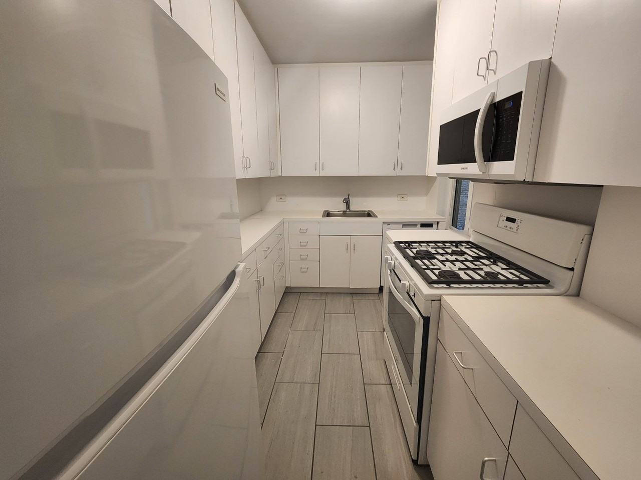 40 Central Park S #5F - Photo 4 of 10