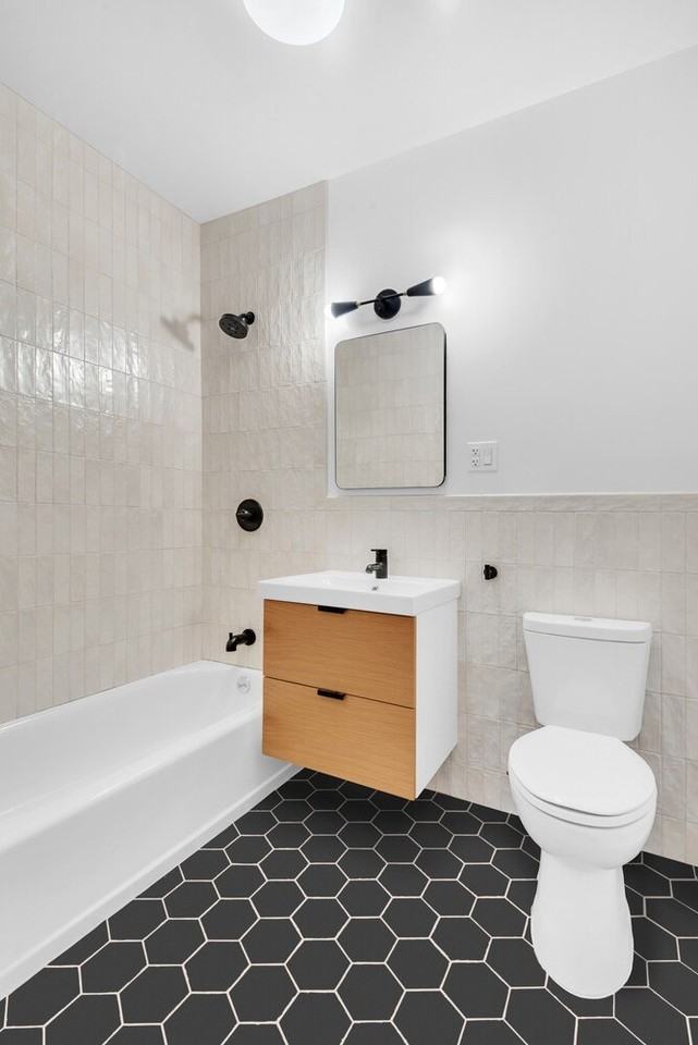 140 President St #3 - Photo 2 of 9