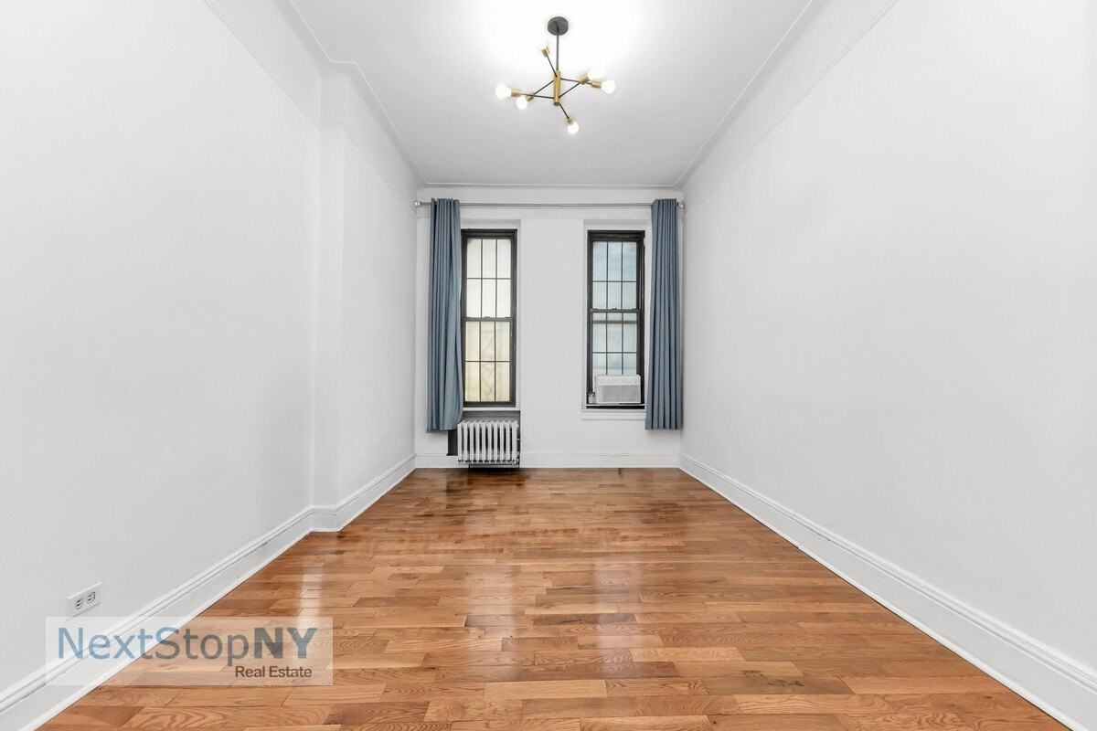 233 E 54th St Apt 1c #1C - Photo 2 of 5