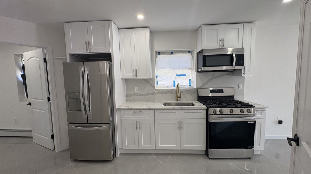 308 Beach 86th St #1 - Photo 4 of 10