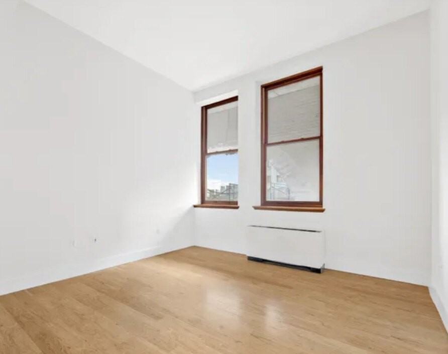 305 2nd Ave - Photo 3 of 10