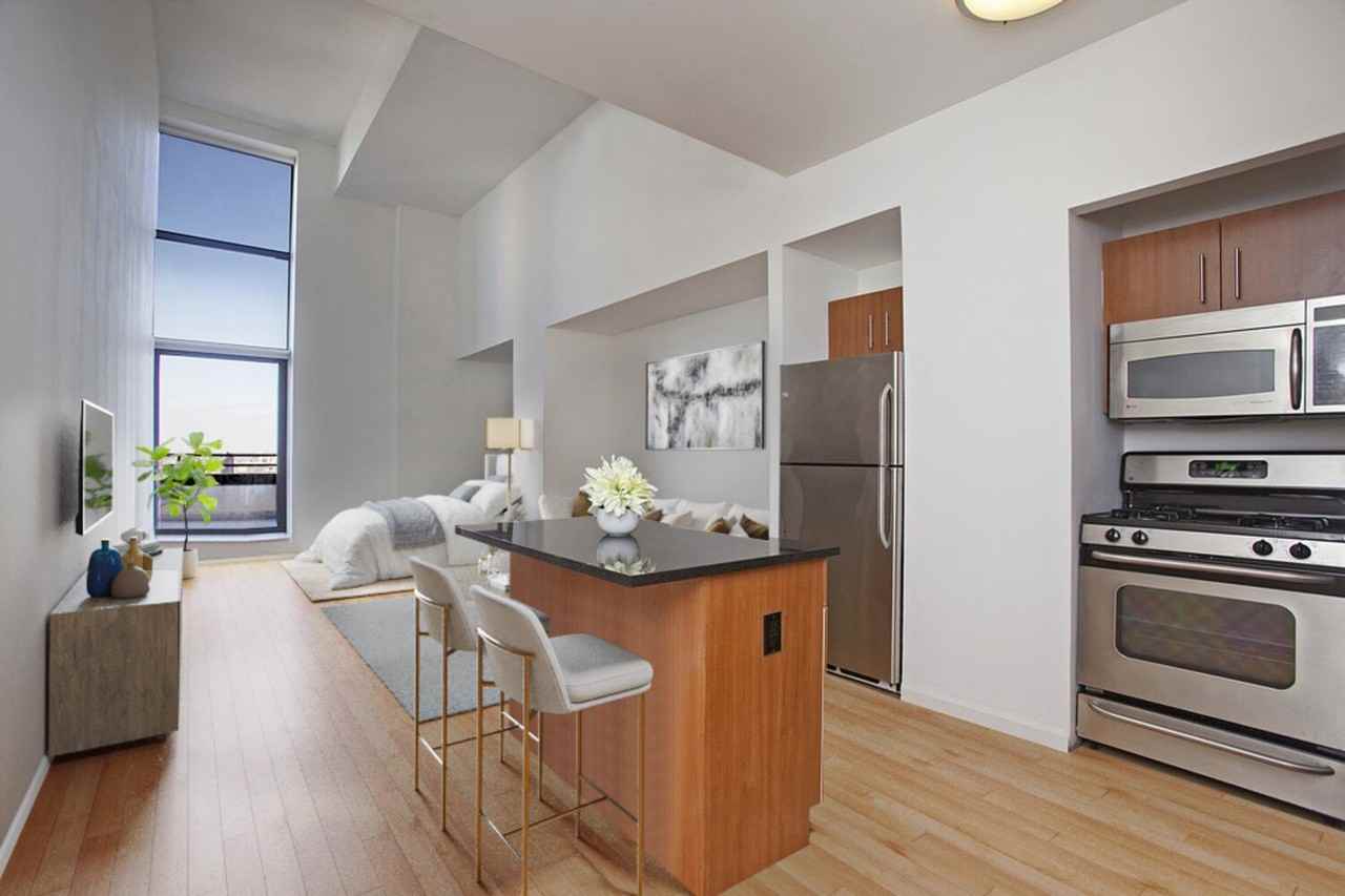 20 West St - Photo 2 of 4