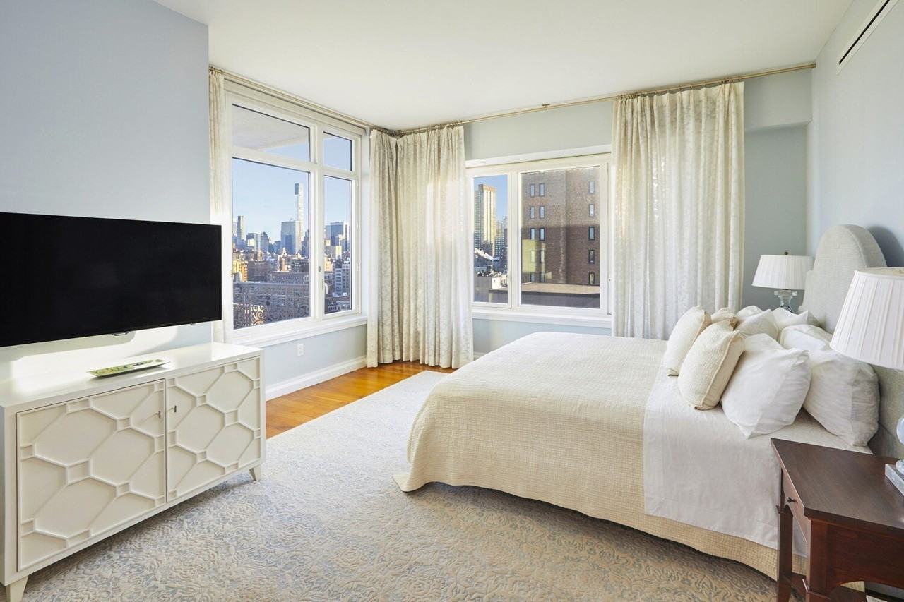 2150 Broadway #PH2B - Photo 7 of 10