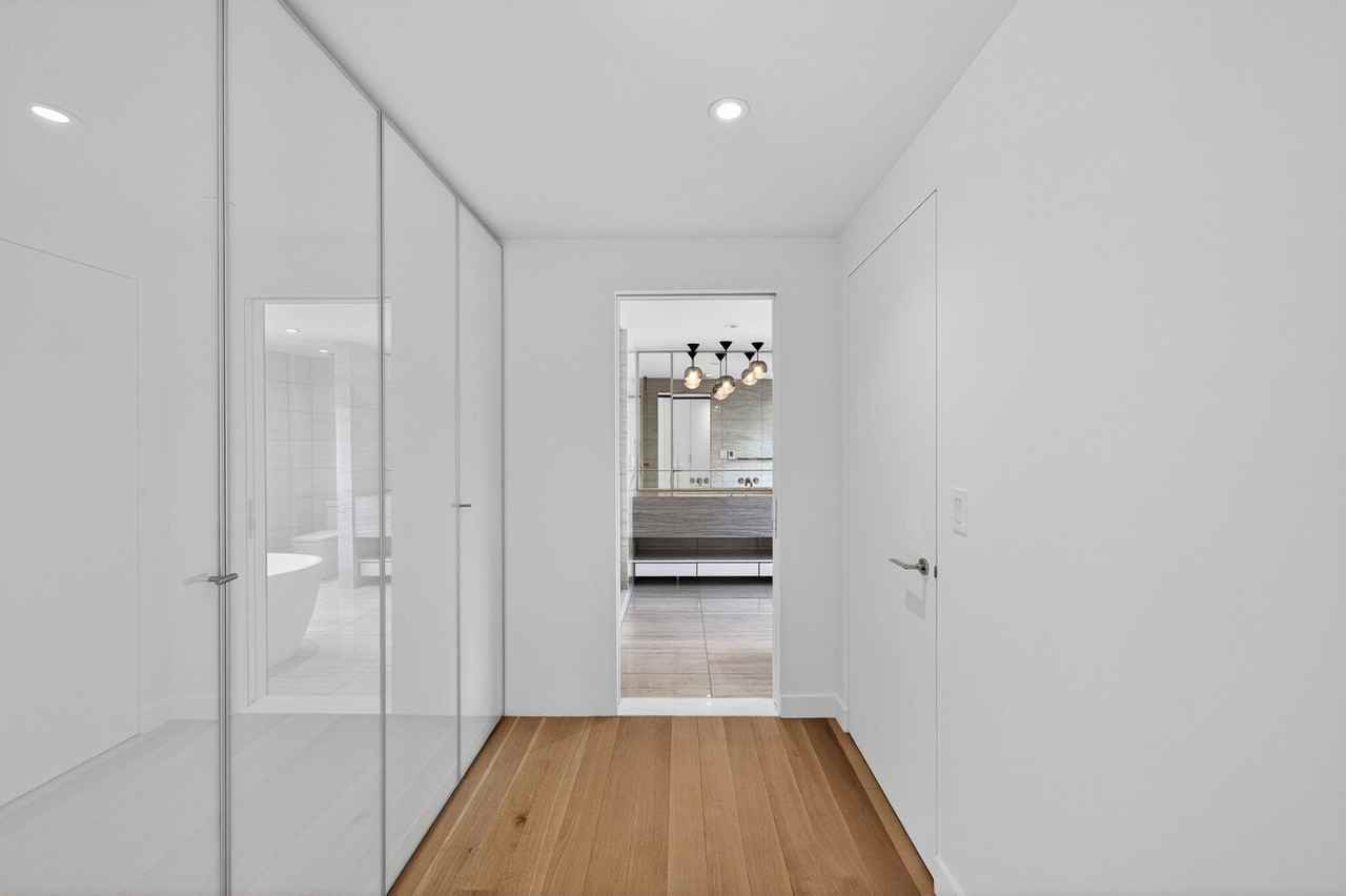 135 W 52nd St #PH4 - Photo 7 of 10