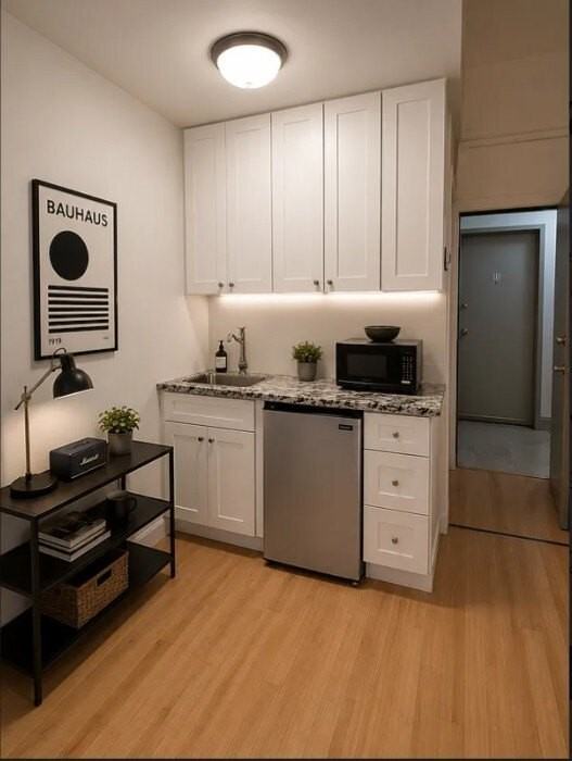 336 W 19th St - Photo 4 of 4