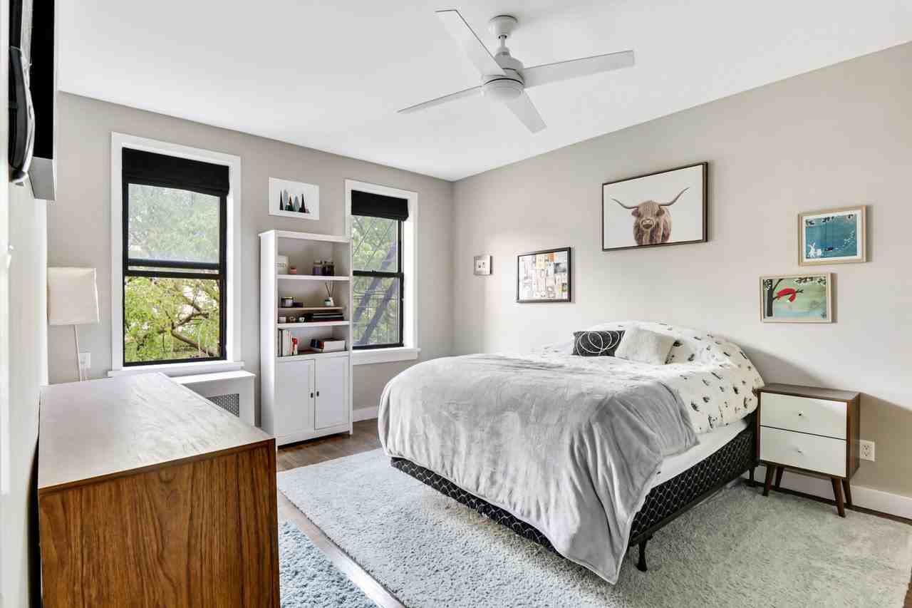 779 Riverside Dr - Photo 4 of 7