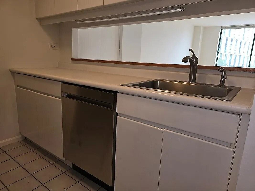 295 Greenwich St #6CU - Photo 7 of 10