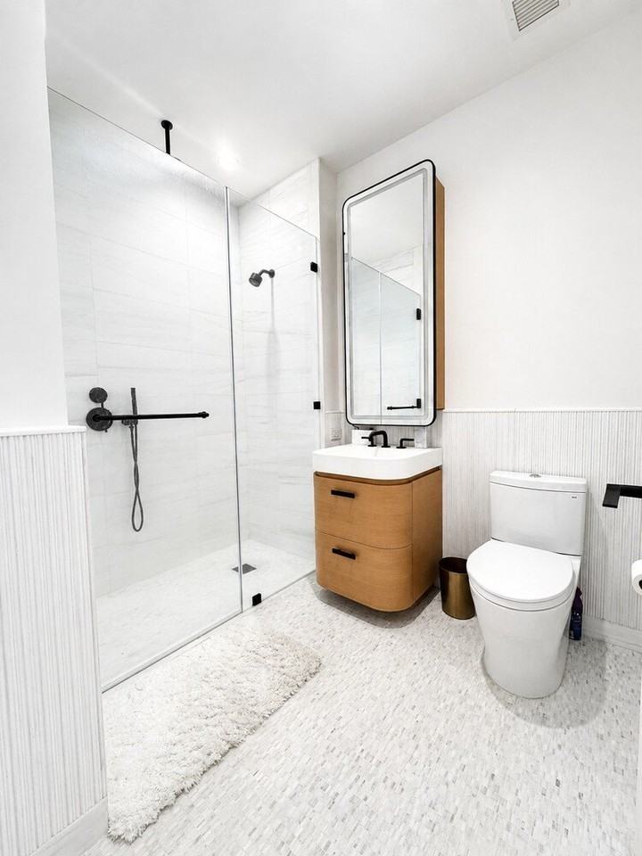 480 Kent Ave #14E - Photo 5 of 10