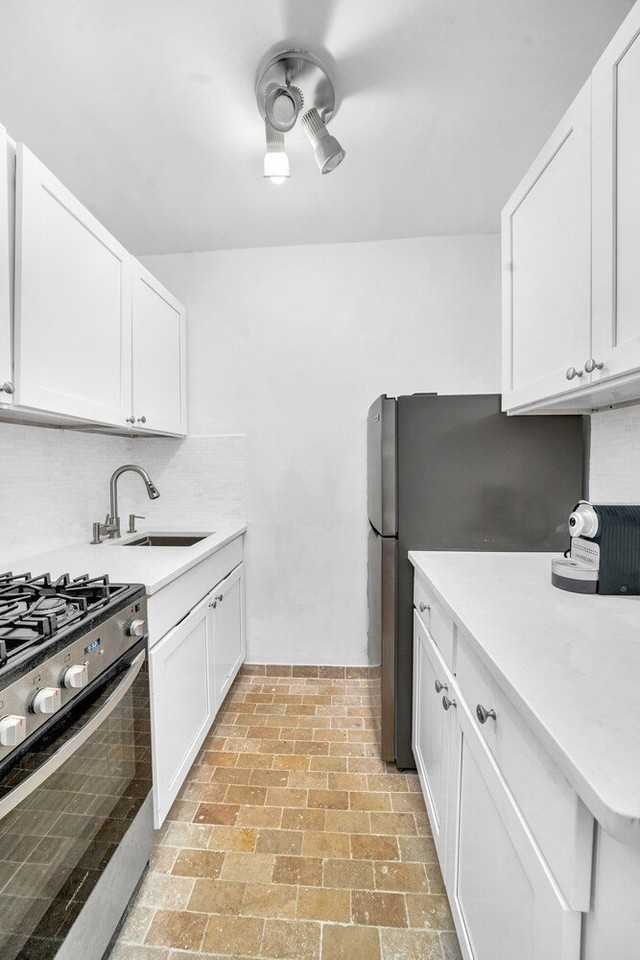 54 E 8th St #3L - Photo 6 of 6