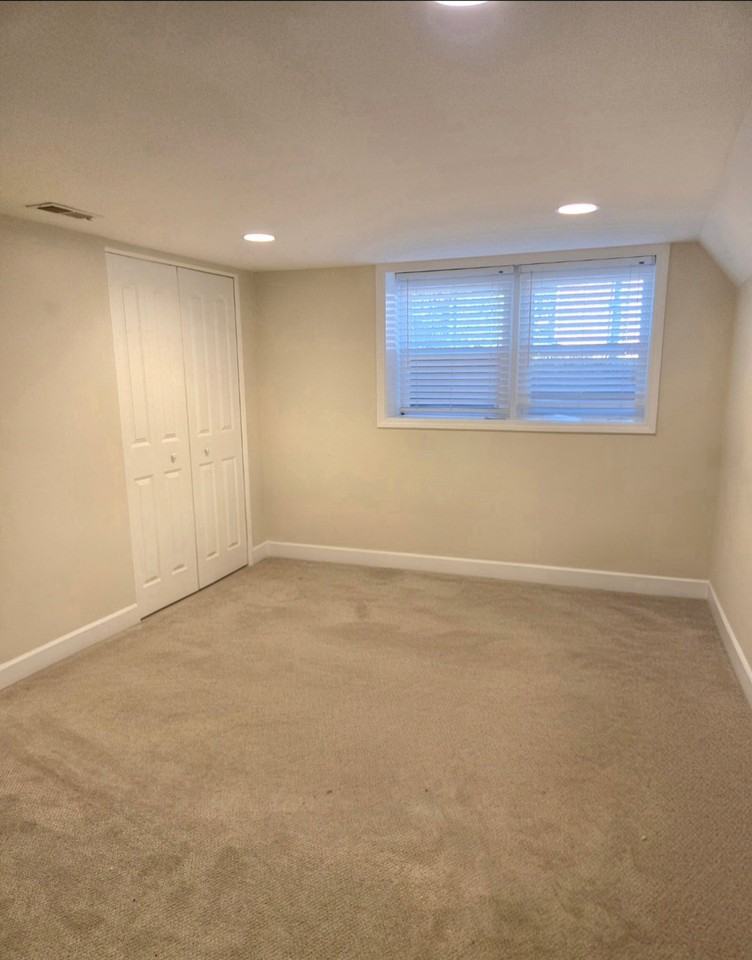 2422 Sunset Dr Ne #BS - Photo 6 of 13