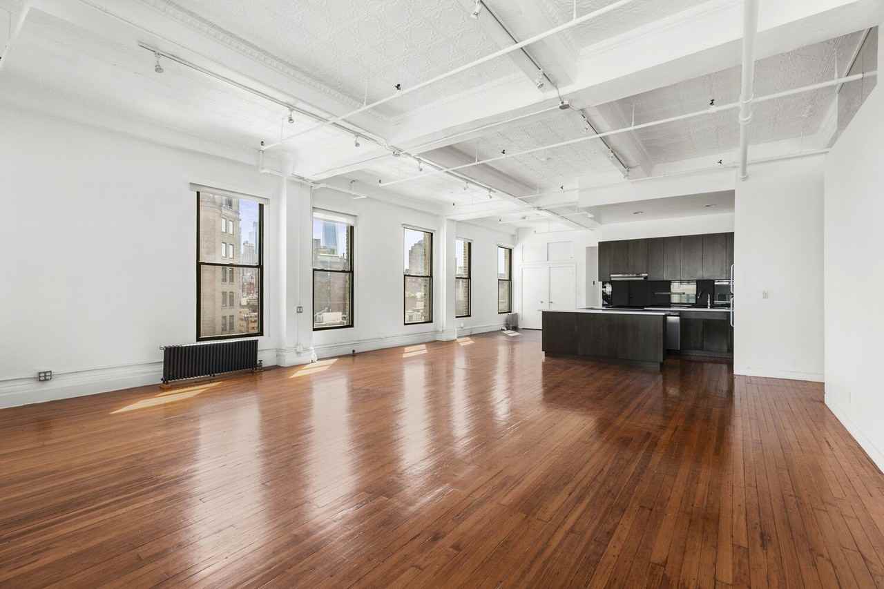 237 Lafayette St - Photo 2 of 9