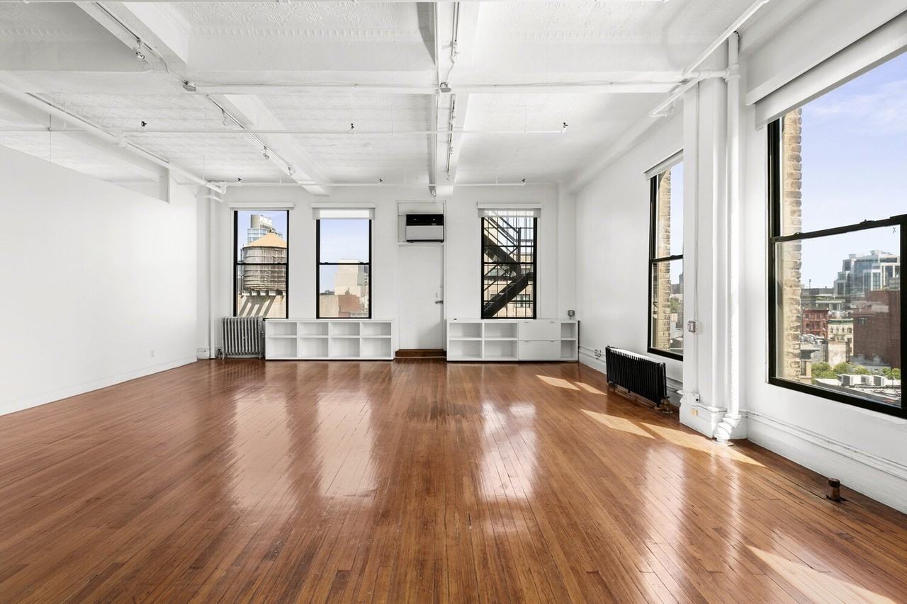 237 Lafayette St - Photo 3 of 9