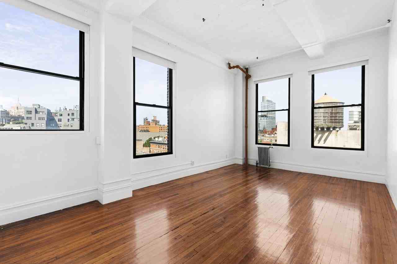 237 Lafayette St - Photo 5 of 9