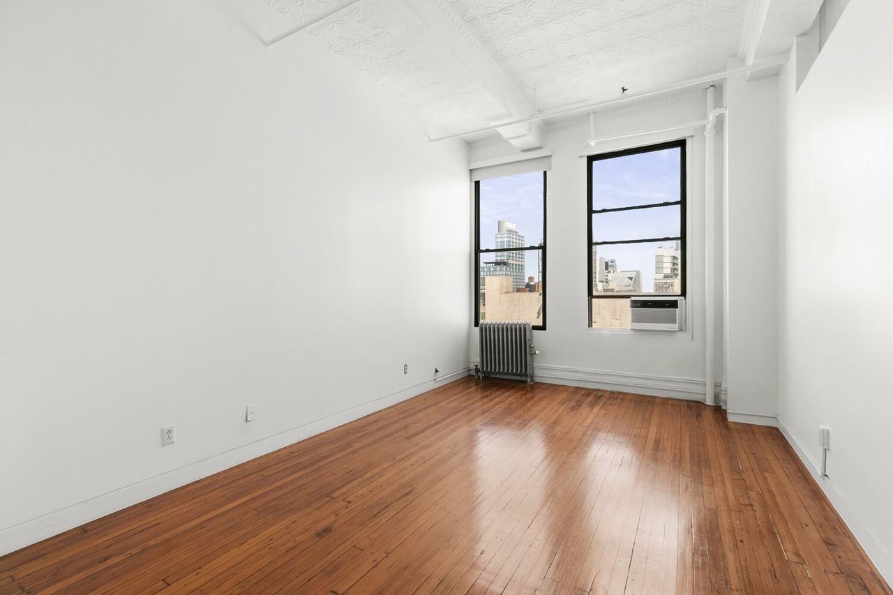 237 Lafayette St - Photo 6 of 9