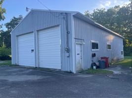 featured image of 226 Lakeview Dr