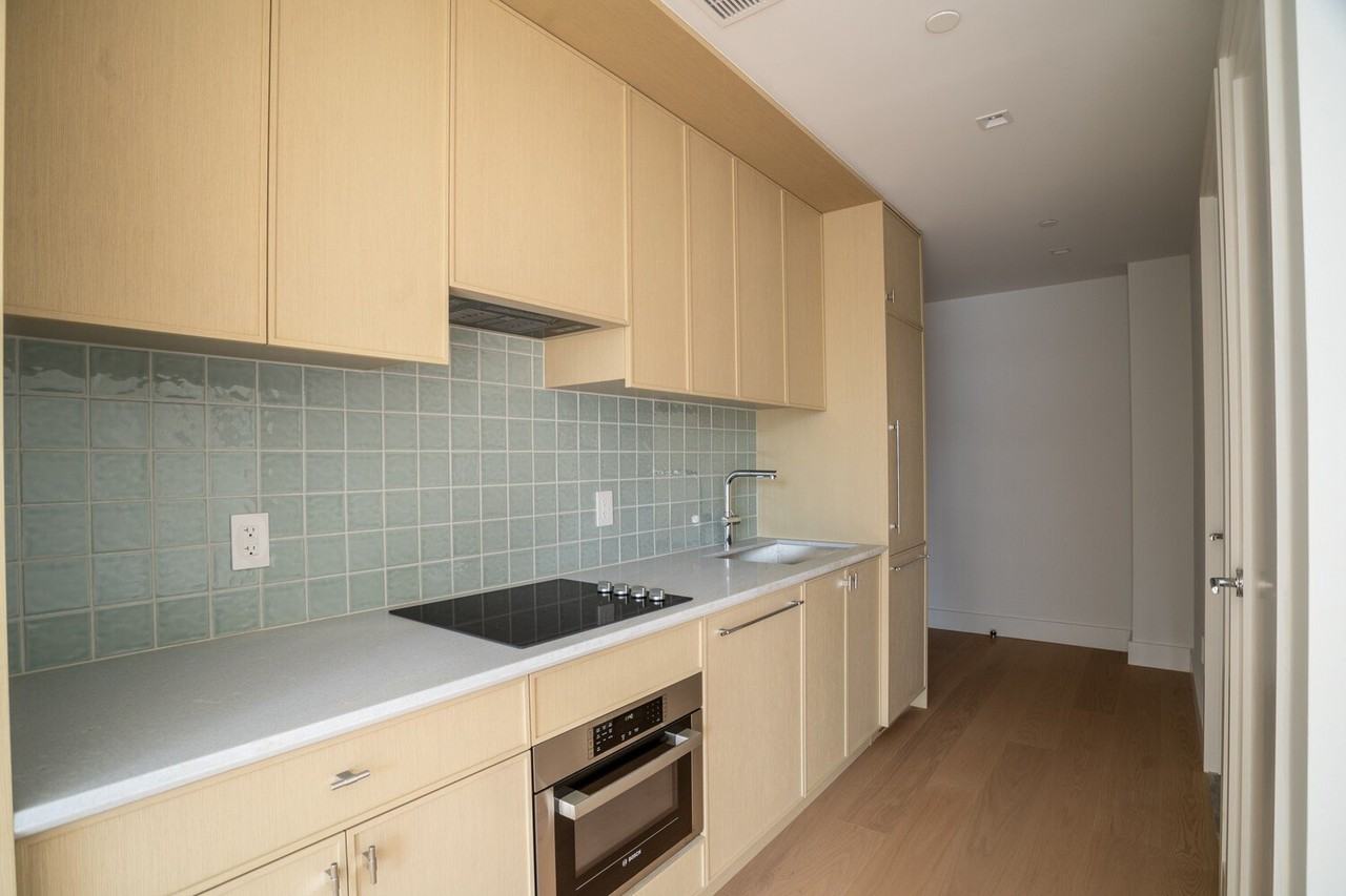 24 -01 Queens Plaza Nor 1 - Photo 2 of 10