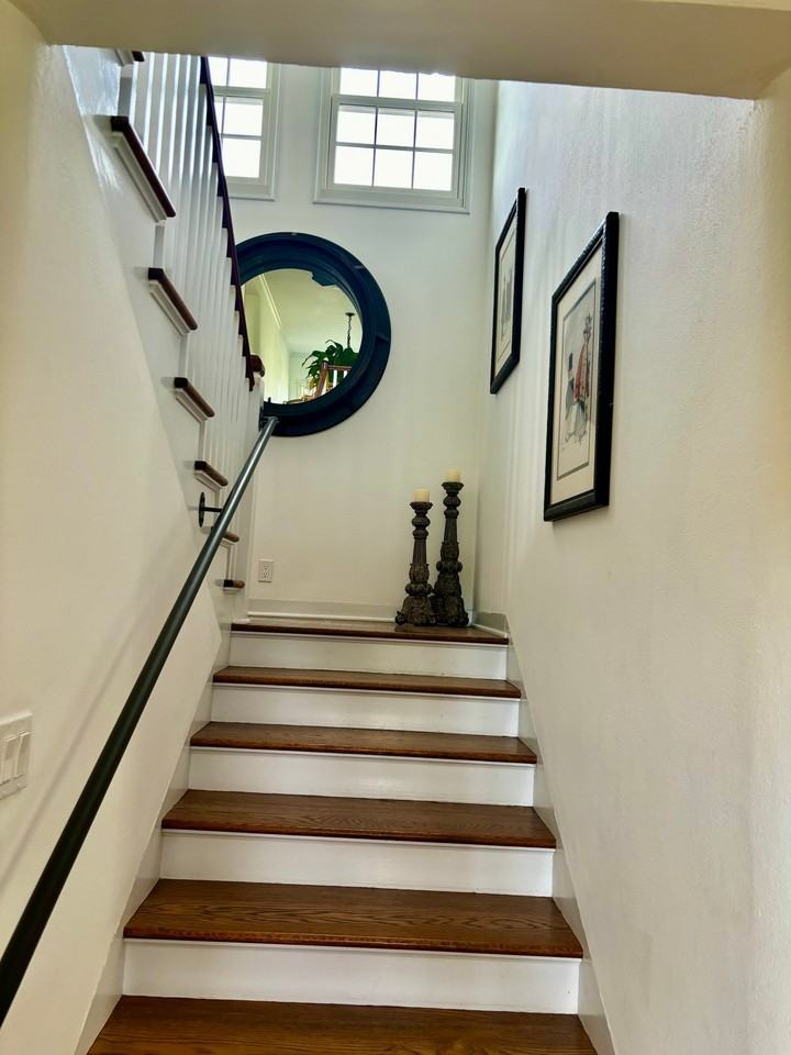 1712 Anacapa St - Photo 2 of 19