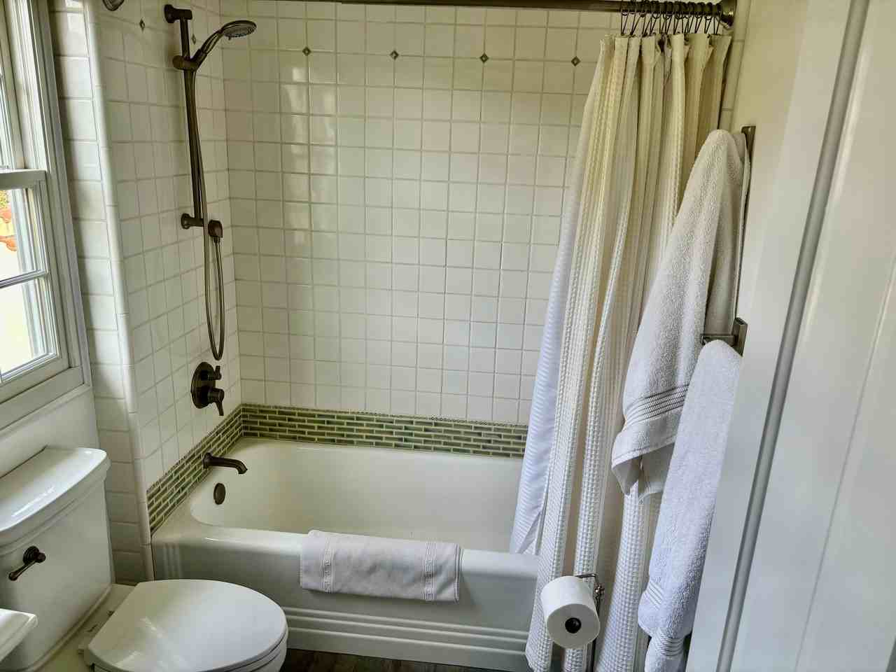 1712 Anacapa St - Photo 4 of 19